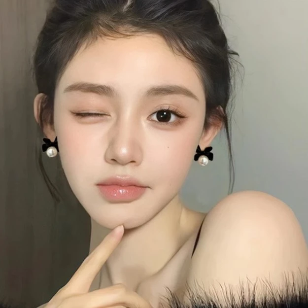 合金仿珍珠耳饰 秋冬黑红丝绒蝴蝶结耳钉小众法式耳环女轻奢百搭