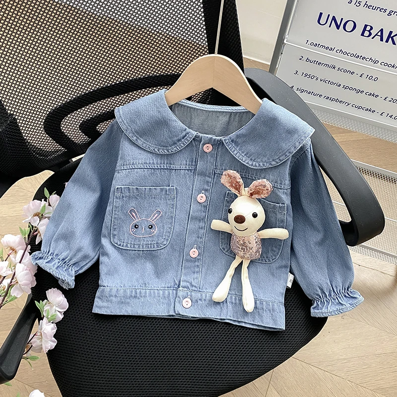 春季新款女童洋气可爱卡通玩偶兔牛仔单排扣休闲牛仔上衣