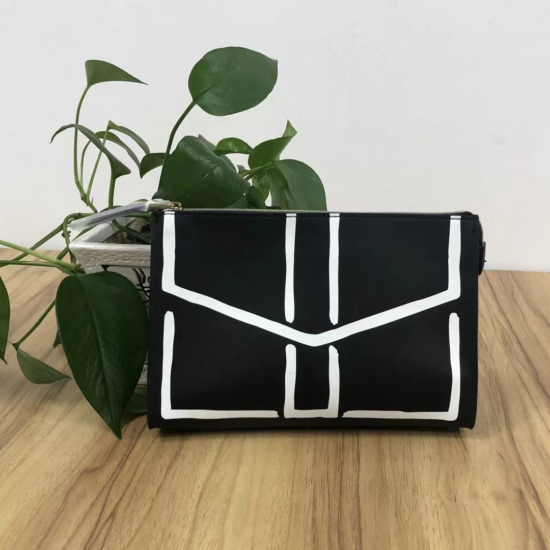 小雅啊~黑色白纹化妆包
