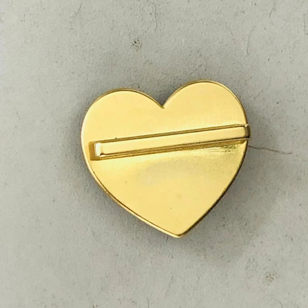 真好看啊~爱心扣包包