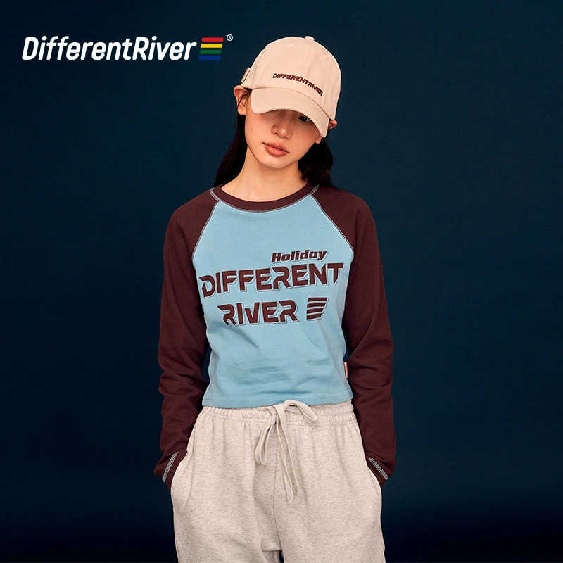 DifferentRiver2023秋季【假日】悦动系列-水浆印花女士短款插肩T恤