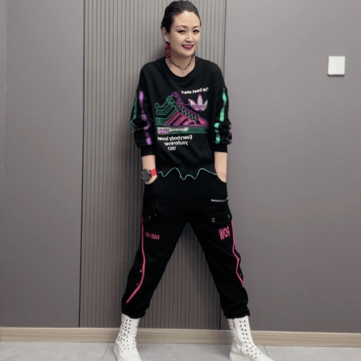 春秋款时尚洋气百搭圆领长袖卫衣  23012