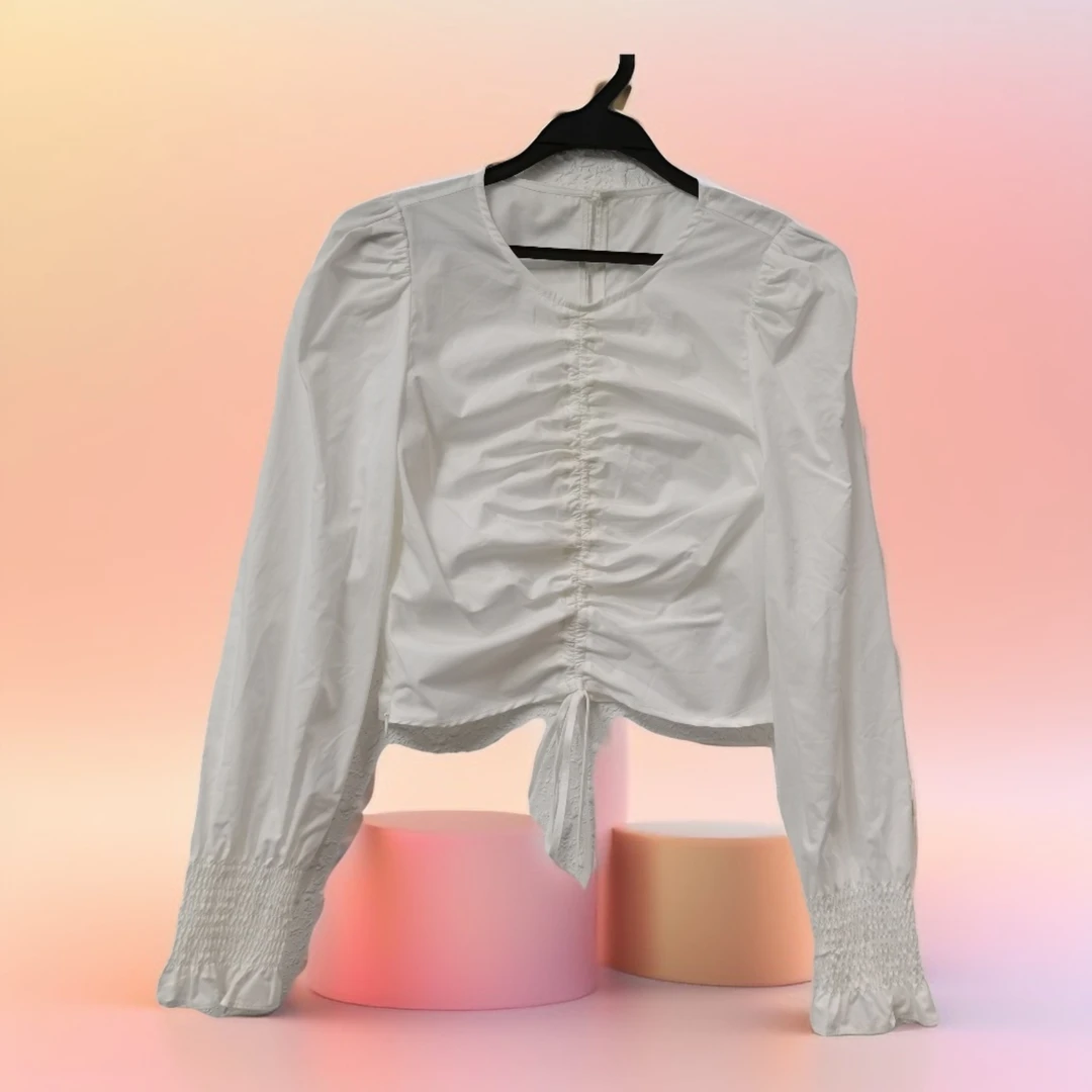 短款时尚抽绳泡泡袖，女士显瘦长袖纯棉衬衣。小众收腰夏季百搭