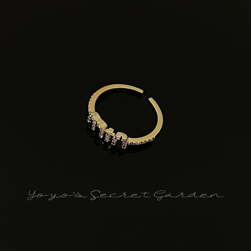 铜合金合成锆石戒指 时尚潮流【MuM】字母带钻开口戒指840