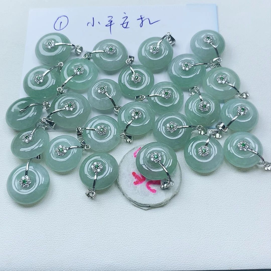 翡翠颈饰未镶嵌多样性发其一