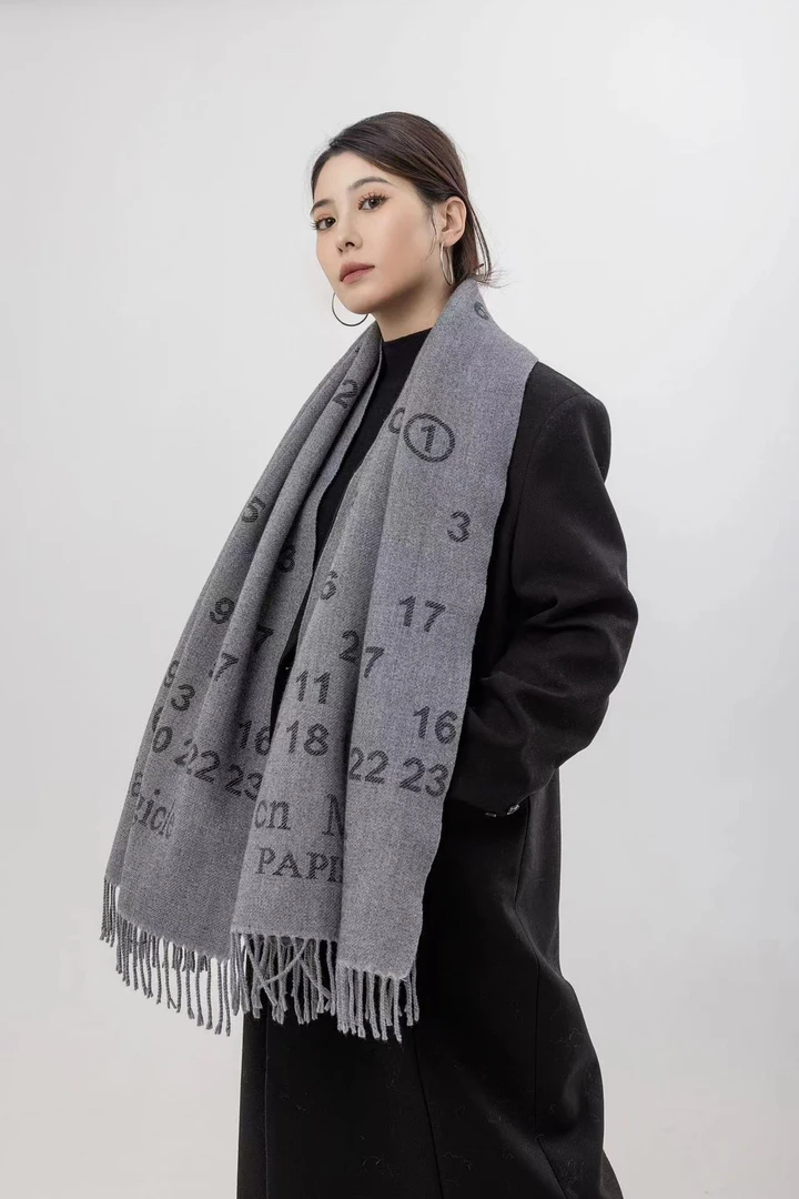 【马吉数字-JJ礼盒】羊毛混纺围巾 Y