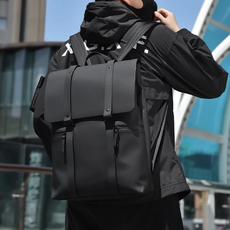双肩包男士大容量背包出差休闲商务电脑包大学生防水户外机车包