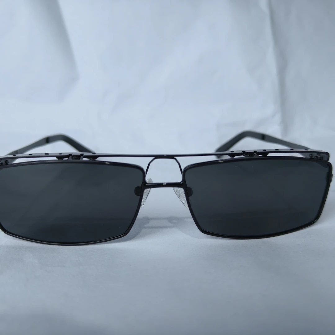 百搭方框新款可上翻太阳镜墨镜经典黑色街拍个性时尚潮流复古简约