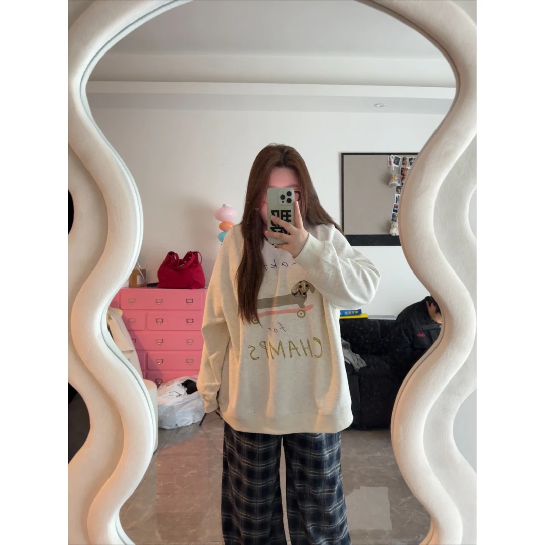 靓女rich微胖大码时尚小狗字母印花插肩袖圆领加绒卫衣