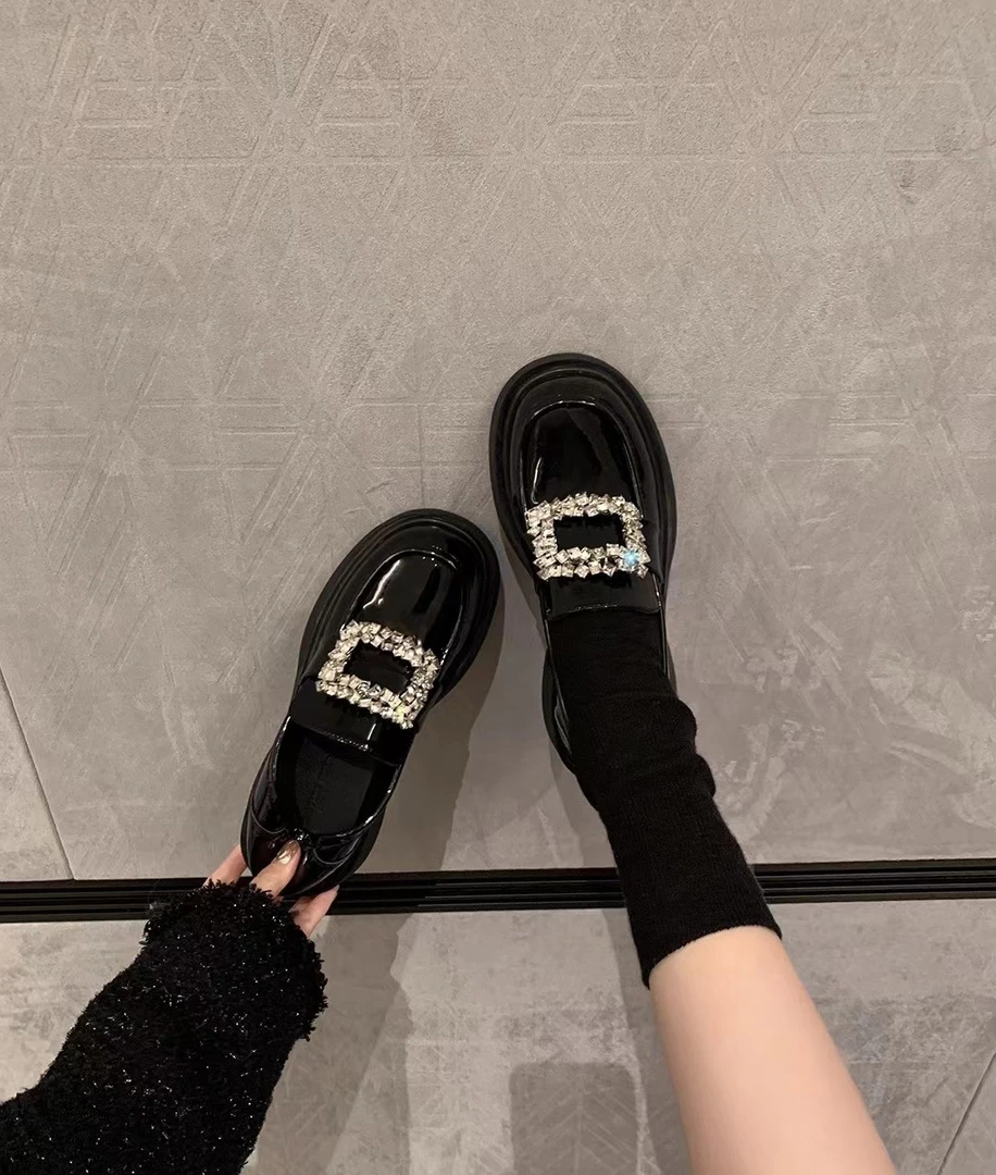 水钻方扣厚底乐福鞋女2023秋冬新款钻扣圆头英伦风粗跟小皮鞋单鞋