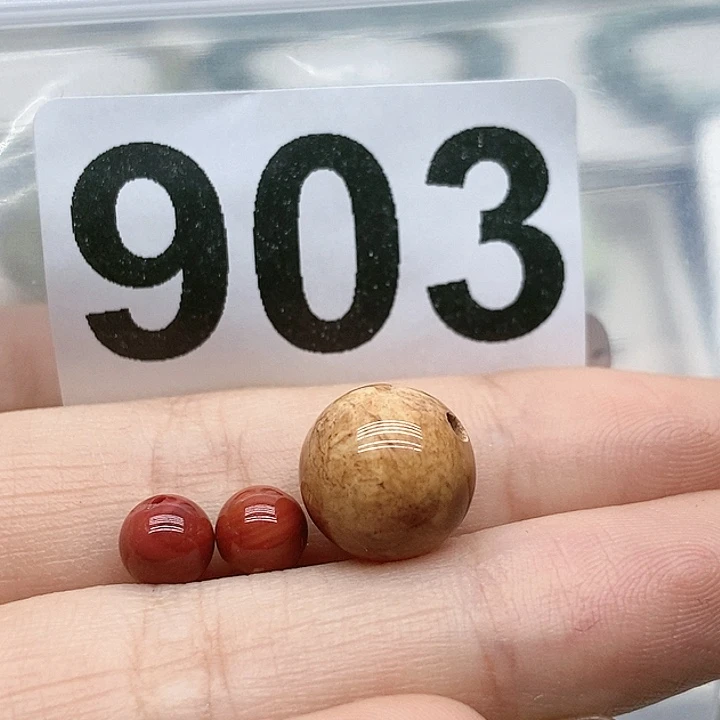 南红玛瑙颈饰未镶嵌