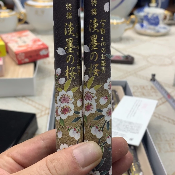摆件隐隐约约记得