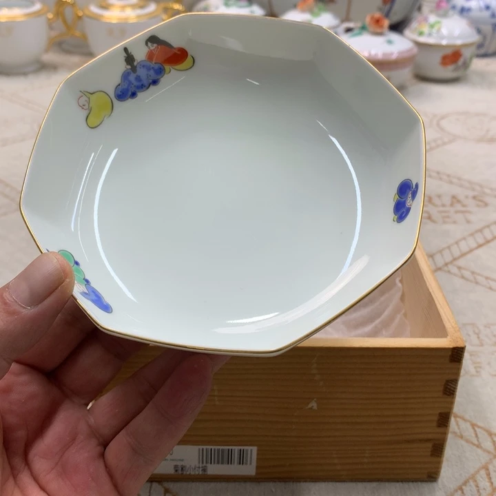摆件隐隐约约记得