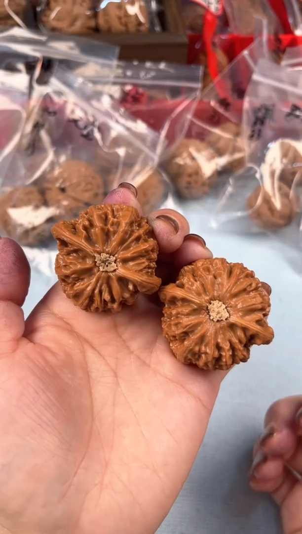 【闪购商品】文玩核桃吊坠42尺宫灯维修找型