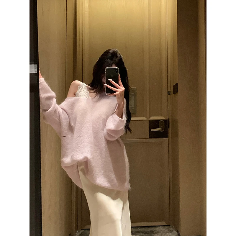 withmin【现货】蜜桃糯糯 气质温柔宽松慵懒V领休闲套头毛衣2411583