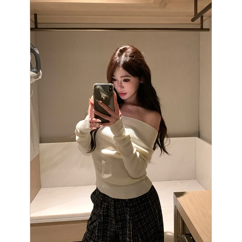 withmin【现货】秋冬慵懒 斜领不规则下摆针织衫内搭上衣2411604