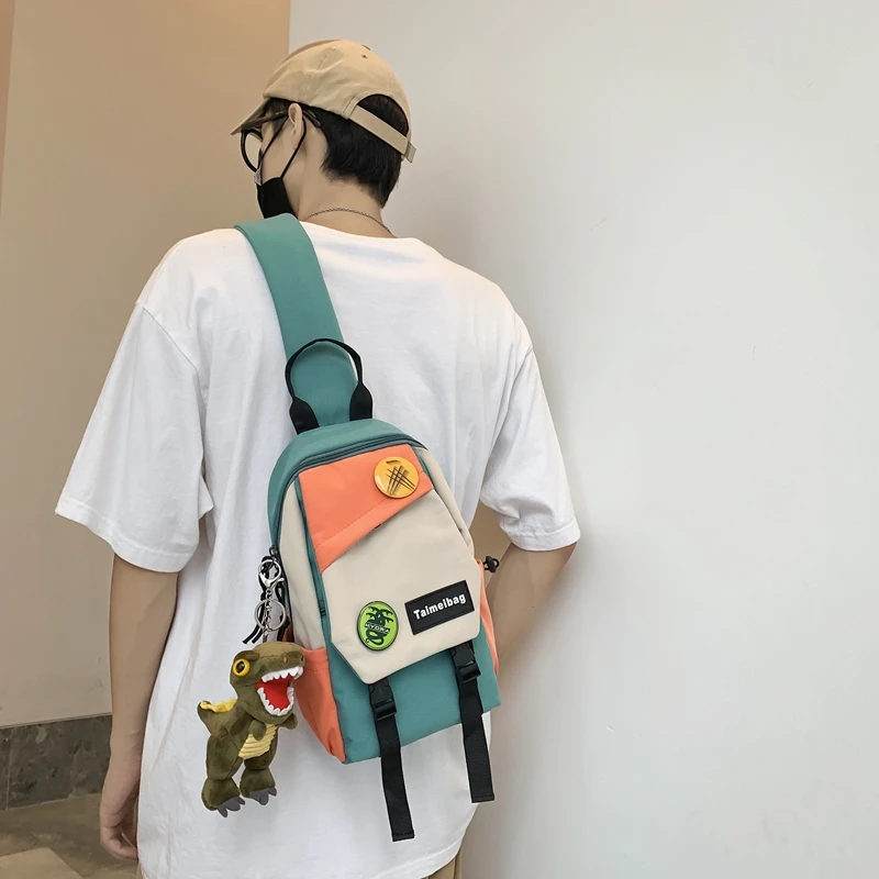 胸包男潮牌日系简约工装风斜挎包男士运动小挎包ins潮酷个性背包