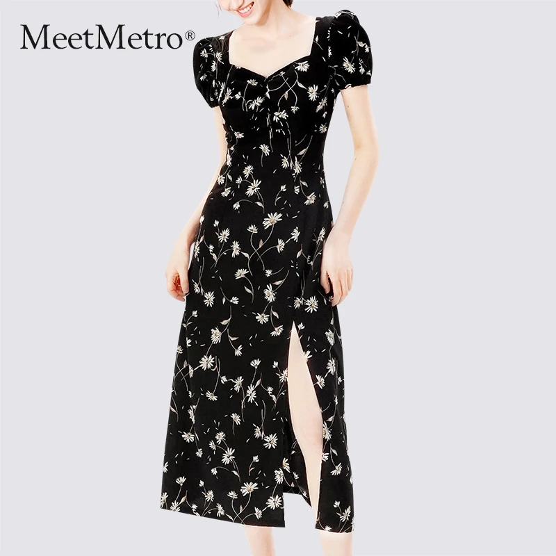 MeetMetro玛依尔2025夏款时尚印花优雅收腰不规则开叉连衣裙7109