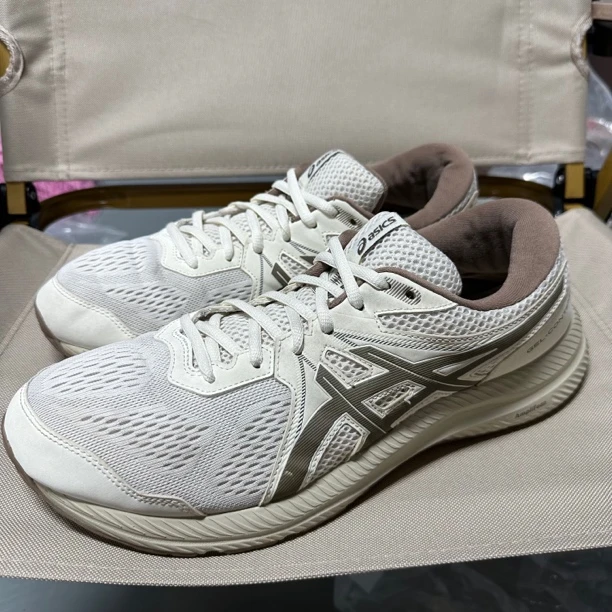 亚瑟士 跑鞋 45码 8成新