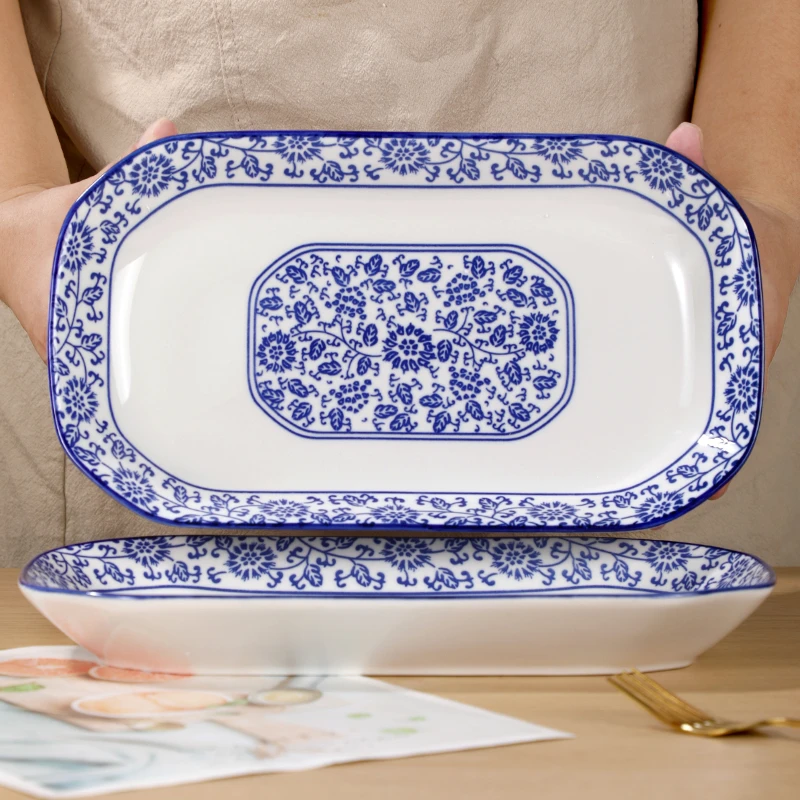 1只中式釉下彩12英寸青花瓷缠枝莲家用陶瓷鱼盘蒸鱼盘红烧鱼盘子