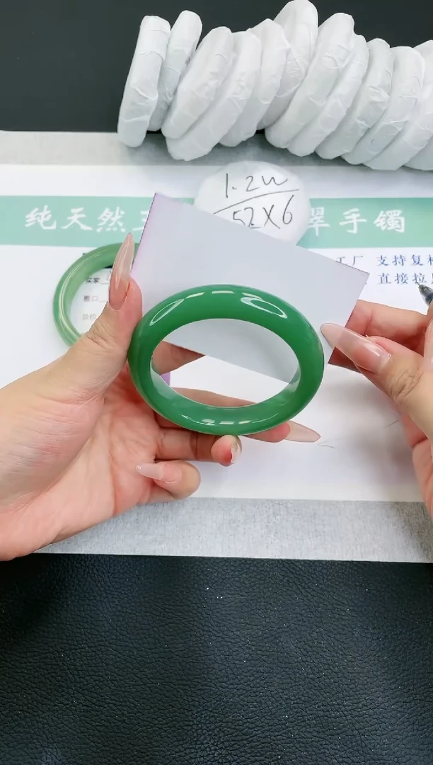 【闪购商品】石英质玉手镯未镶嵌多样性发一D47-58+