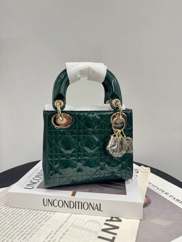全新未使用 DIOR/迪奥 戴妃三格漆皮松绿色 全套 拍下送中检
