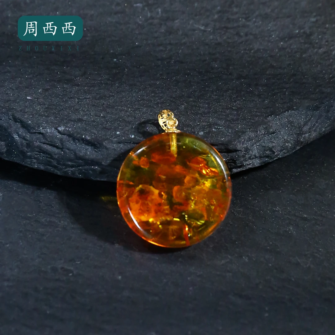 周西西精美18K花珀圆牌吊坠长1.6宽0.5高0.5百搭多样性发一16528