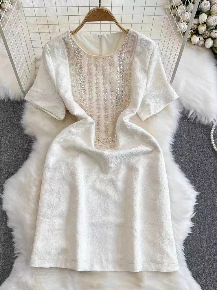 气质设计感短袖圆领钉珠收腰显瘦提花连衣裙女夏季时尚