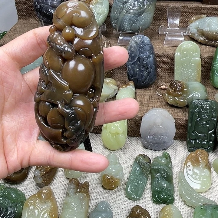 和田玉颈饰未镶嵌