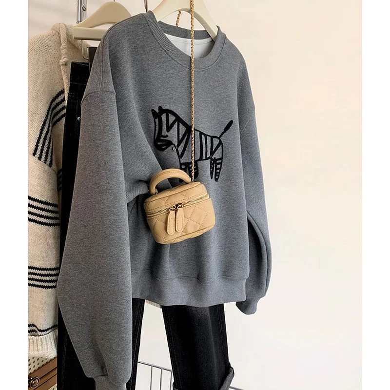2025新款爆款灰色圆领正肩无帽卫衣女秋冬小个子加绒加厚宽松上衣