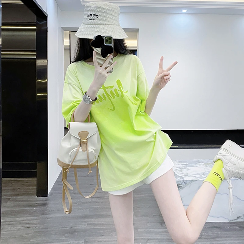 2025新款中长款绿色短袖女t恤夏季宽松小清新上衣多巴胺穿搭