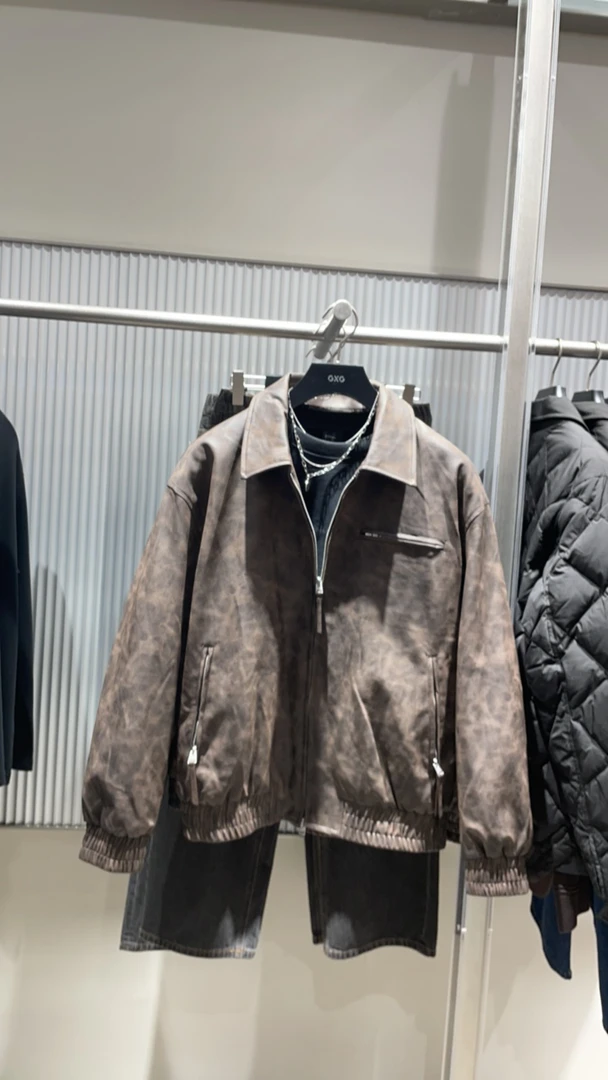 2024咖色翻领夹克外套