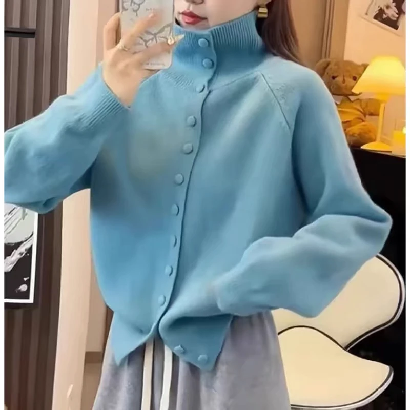 温柔风高领单排扣针织开衫女秋冬软糯毛衣外套内搭