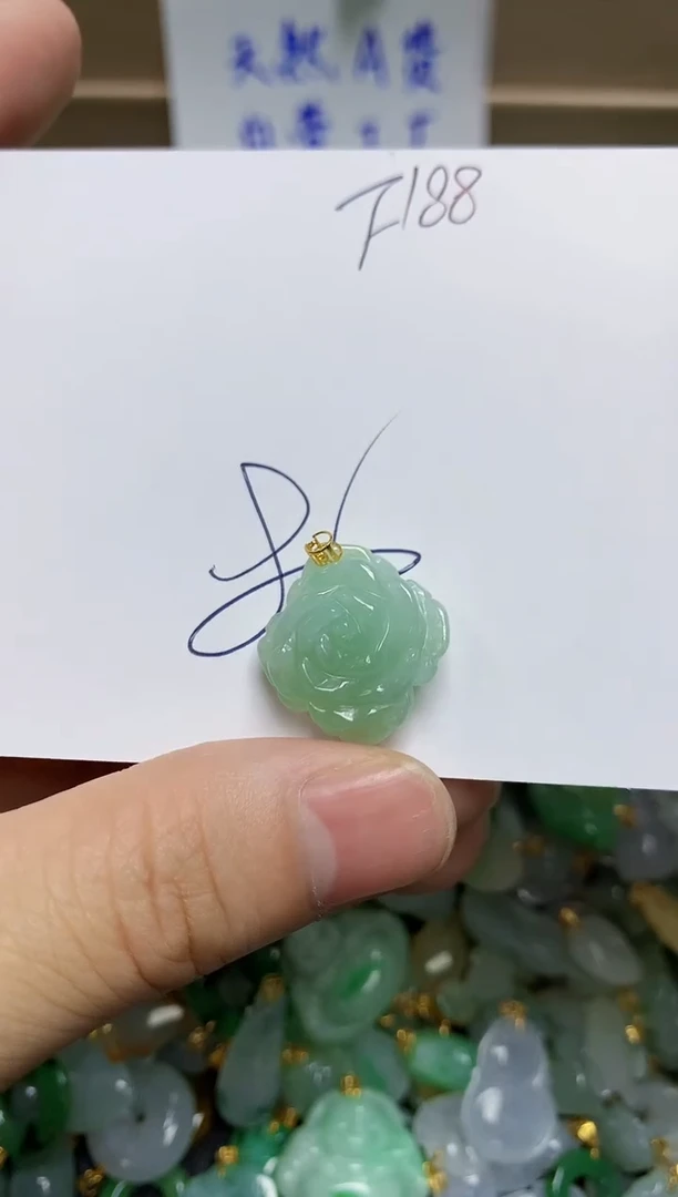 【闪购商品】翡翠颈饰18K金镶嵌天然绚甸A货翡翠