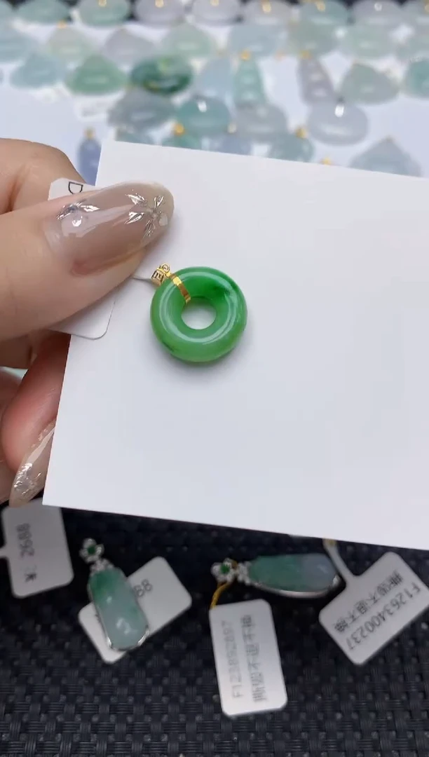 【闪购商品】翡翠颈饰18K金镶嵌524   天然翡翠A货