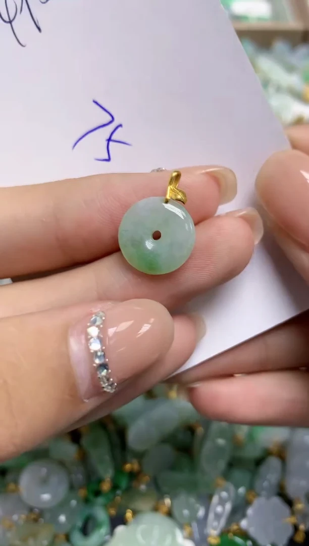 【闪购商品】翡翠颈饰18K金镶嵌天然A货翡翠