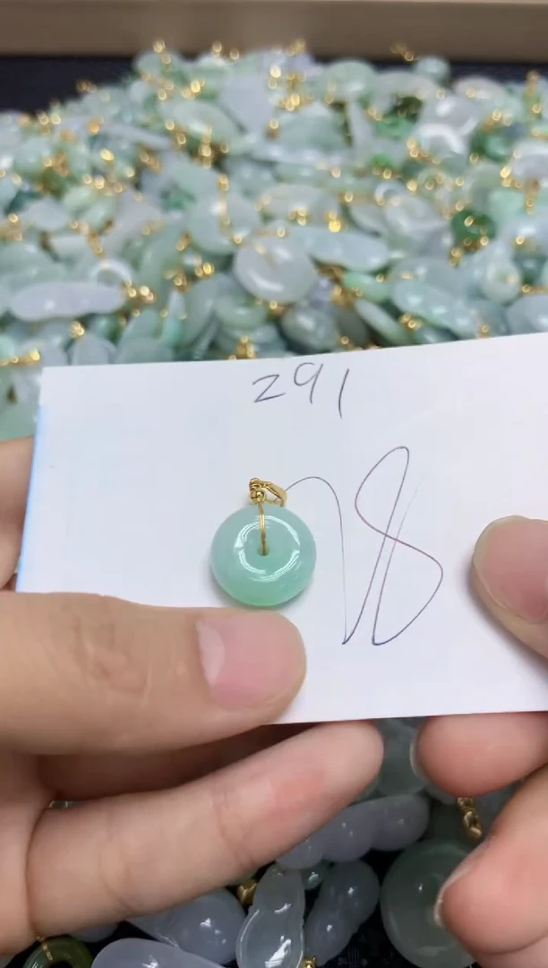 【闪购商品】翡翠颈饰合金天然翡翠A货