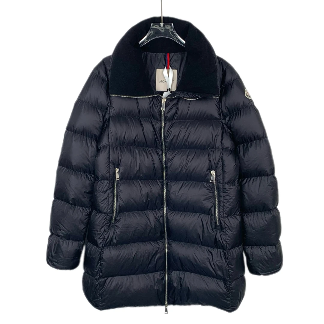 99新 016048 Moncler 蒙口 徽标贴饰黑色羽绒服拉链外套 3 L码
