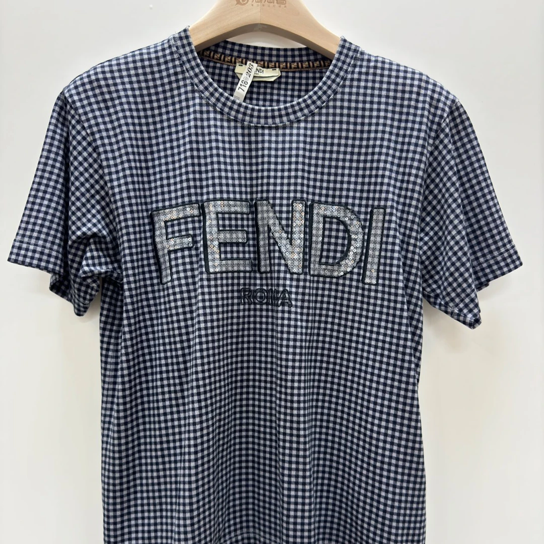 99新 CS001967 FENDI 芬迪 圆领格纹logo短袖女款 S码