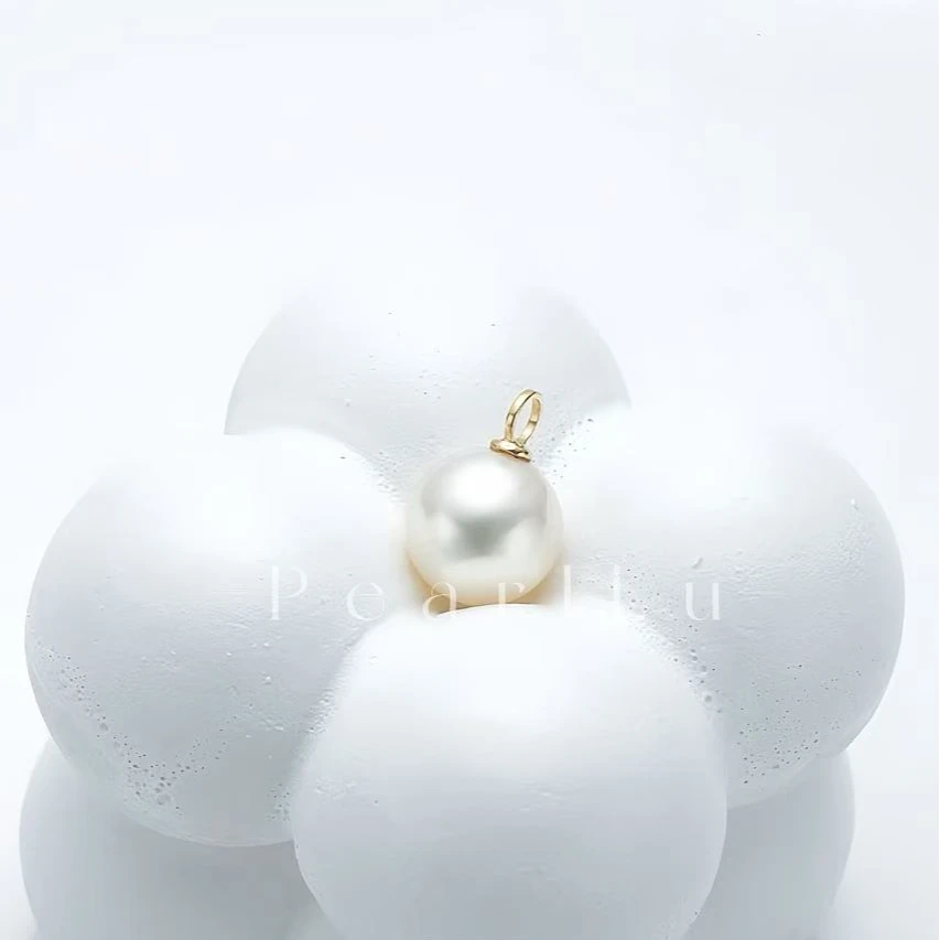 【鹿鹿见面礼】可尔必思10-11正圆几乎无暇小魔球18K金扣头（赠银链）