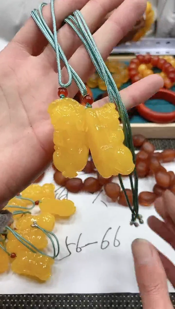 【闪购商品】蜜蜡颈饰未镶嵌f44