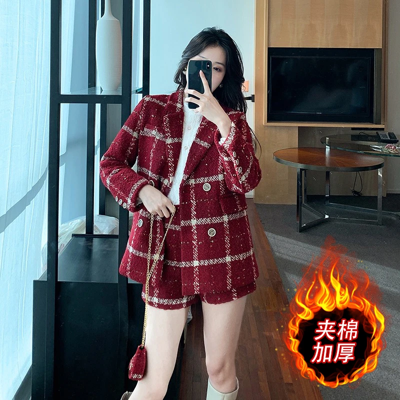 秋冬季高级感红色格纹小香风套装气质红格子西装外套女短裤两件套