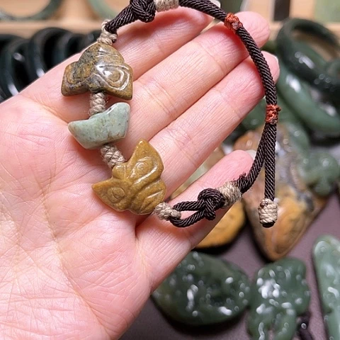 岫岩河磨玉（透闪石质玉）无未镶嵌