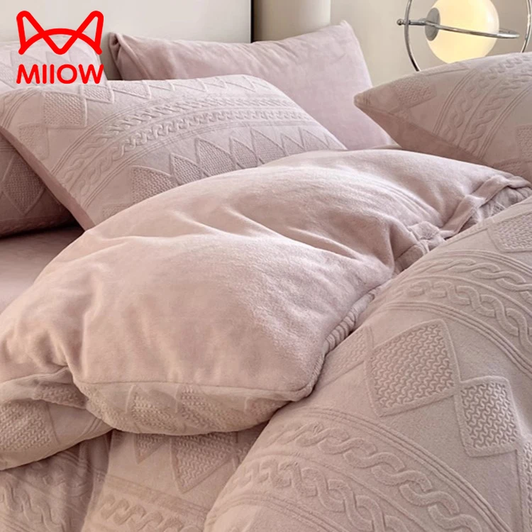雕花牛奶绒床上四件套2024新款冬季加厚珊瑚绒被套床品法兰绒床单
