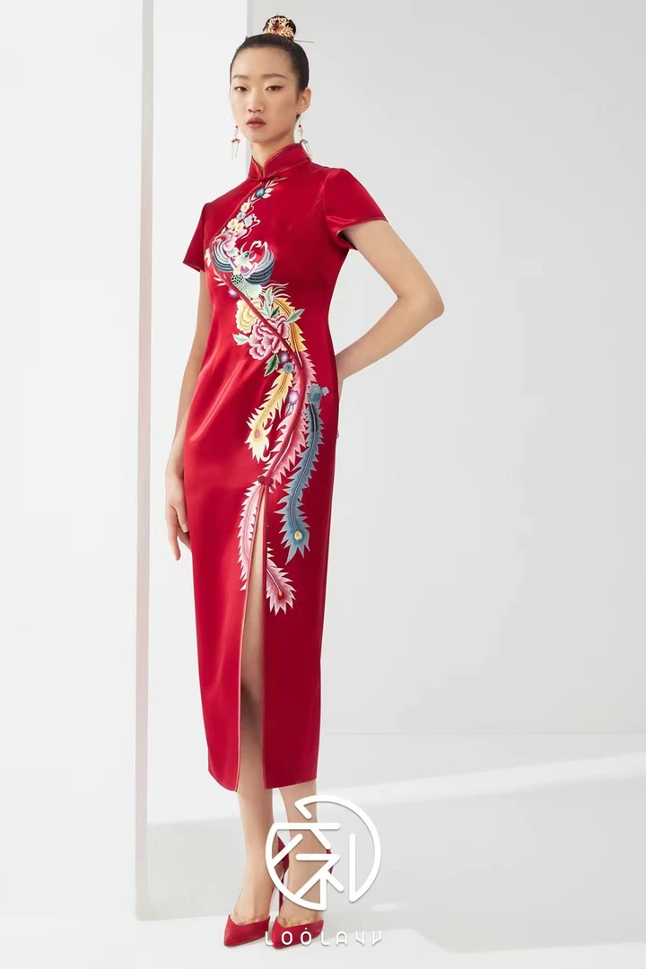 17523亮红富贵紫双色可选旗袍抽象刺绣吉祥如意喜婆婆上台装