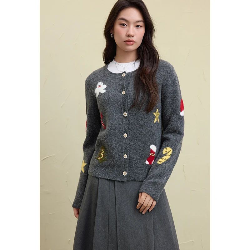 独束微胖大码女装设计氛围感圆领开衫通勤胖针织衫内搭24DS84441