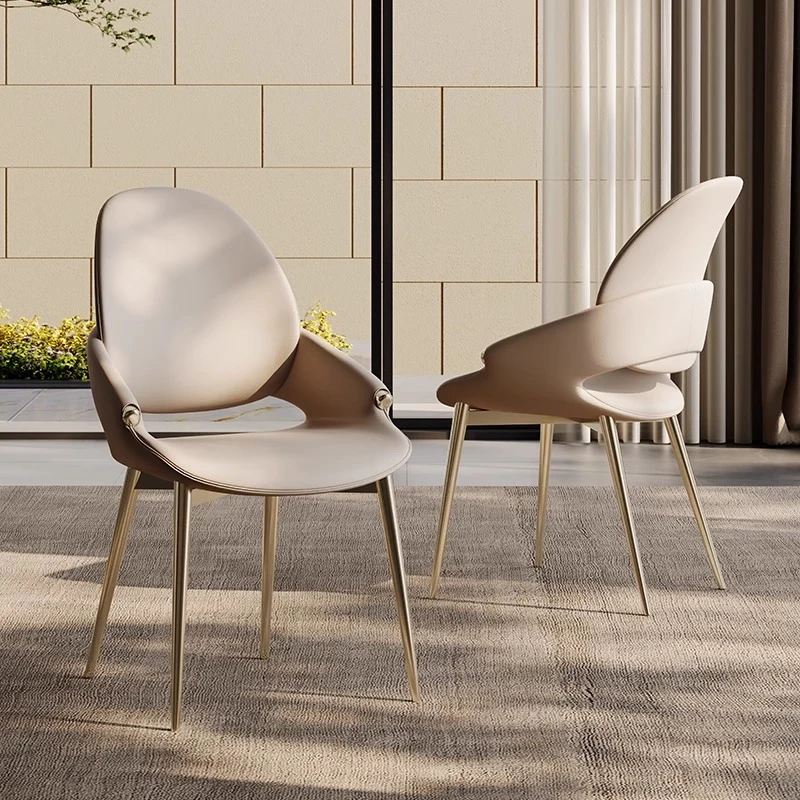 超纤皮餐椅轻奢高级感家用意式极简现代简约小户型2024新款椅子