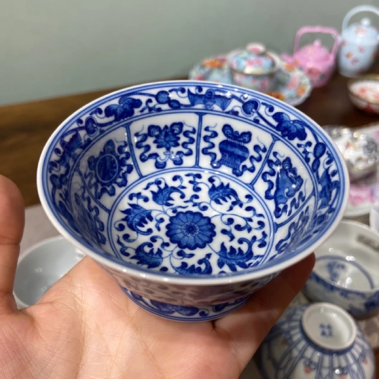 柴窑青花缠枝莲八宝