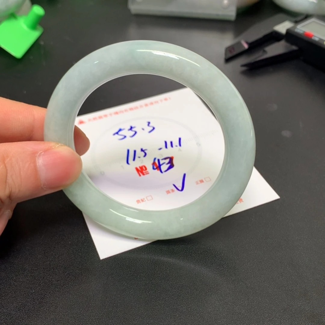 【闪购商品】翡翠手镯未镶嵌缅甸天然A货翡翠手镯