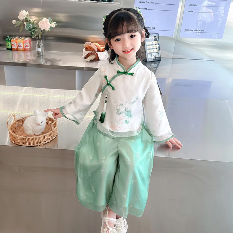 亚莉颖2024儿童汉服古装中国风演出服